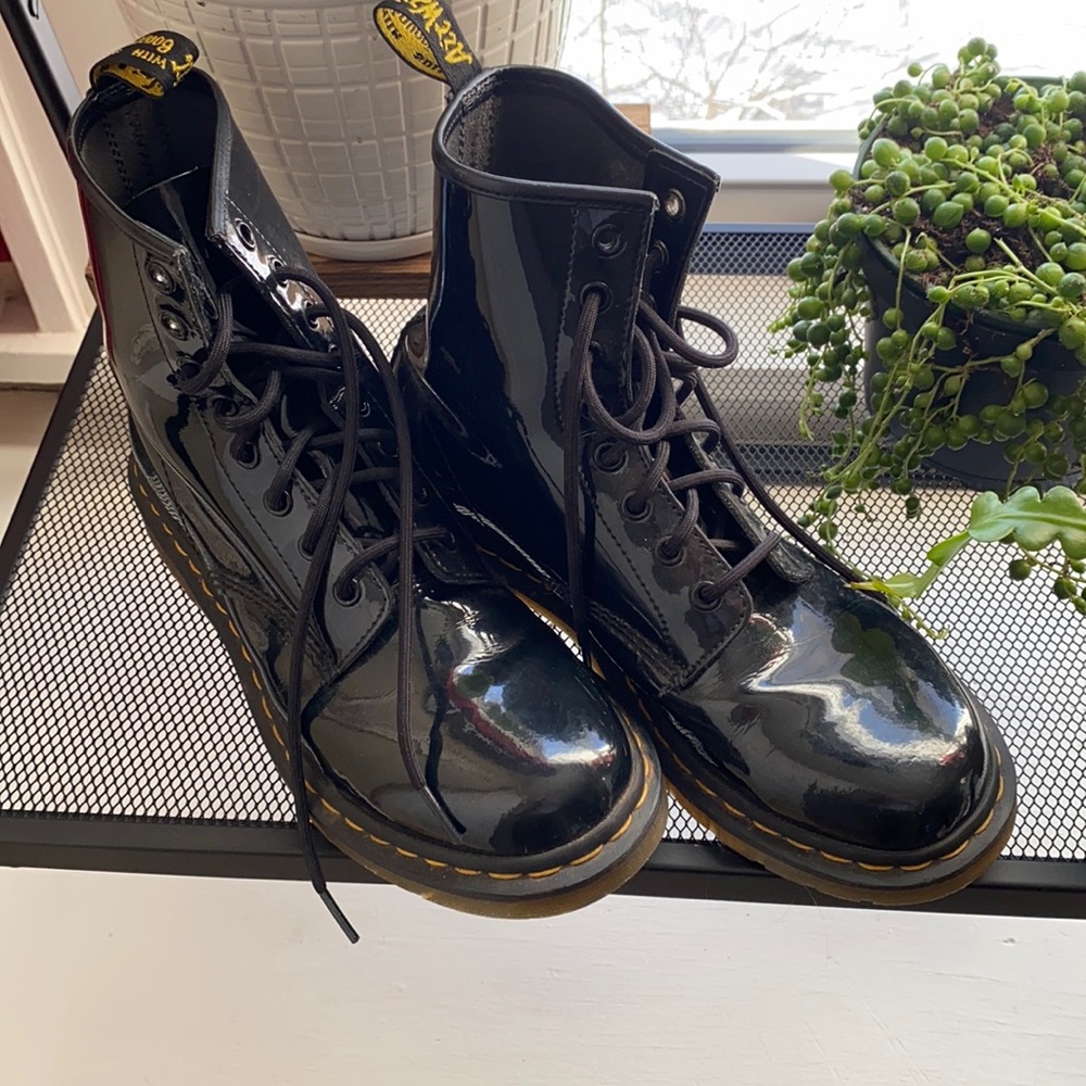 Size 9 doc martens